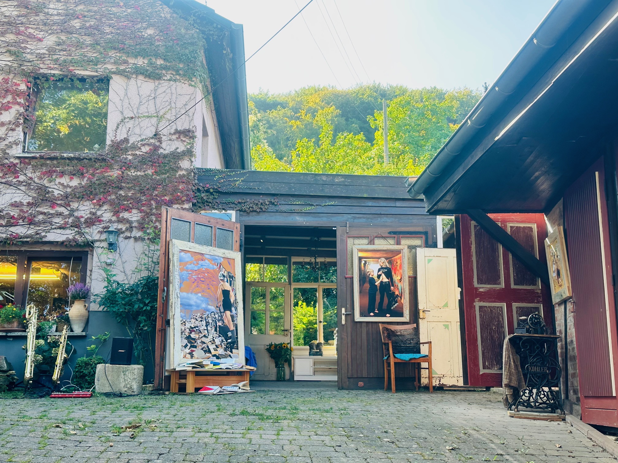 Im Hof von Anne Busch